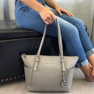 AUTHENTIC Michael Kors Jet Set Tote